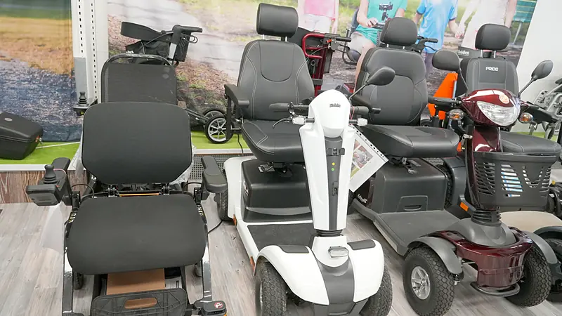 sanaflair mobil Heinsberg (Sanitätshaus & Mobilitätszentrum Heinsberg) – Ausstellung Elektromobile