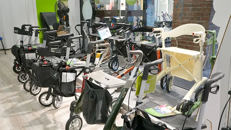 sanaflair mobil Straelen (Sanitätshaus & Mobilitätszentrum Straelen) – Ausstellung Rollatoren